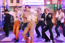 BTS Siapkan Album Baru,...