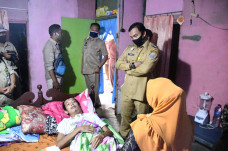 Tak Mampu Berobat, Bupati...