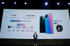 Keluarga vivo V20 Series...