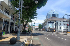 Awal Pekan, Bandung...