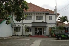 1 Pegawai Meninggal...