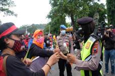 Adem, Demo UU Cipta...