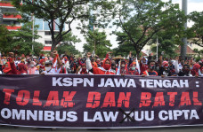 Buruh Jawa Tengah Diminta...