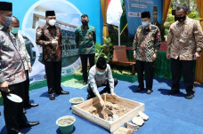 UIN Bandung Bangun Pusat...
