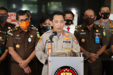 Bareskrim Tangkap Enam...