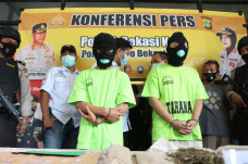 Mahasiswa Ini Nyambi...