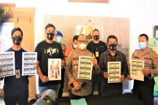 Cewek Kece Ini Bukannya...