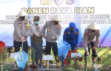 Kabaharkam Polri Pantau...