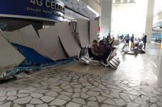 Kursi Bandara Rusak...