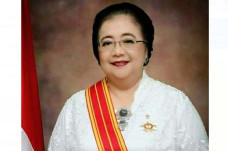 Terima Bintang Mahaputera,...