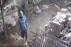 Maling Besi di Bengkel...
