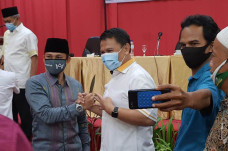 Duet Rocky Gerung-Mardani...