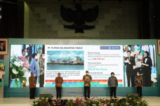 Berkomitmen Terhadap...