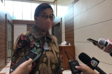 Dua Sisi Harapan Sri...