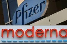 Vaksin COVID-19 Pfizer...