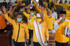 John Rende Siap Tantang...