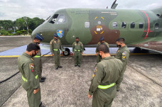 TNI AU Terbangkan Alutsista...