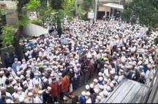 Gemuruh Takbir Sambut...