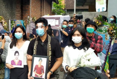 Tangis Pecah Saat Jenazah...