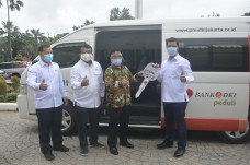 Bank DKI Hibahkan Mobil...