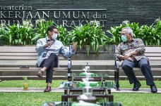 Bertemu Menteri PUPR,...