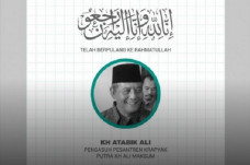 Pengasuh Pesantren Krapyak...