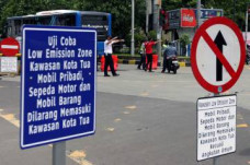 Besok, Ini Jalan-jalan...