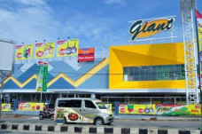 Gerai Giant Banyak yang...