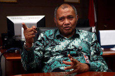 Edhy Prabowo dan Juliari...