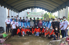 Rayakan HUT Pertama,...