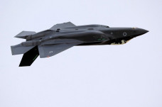 Lumpuhkan Produksi F-35...