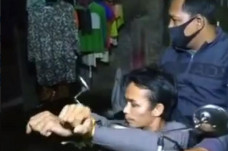 Pemuda di Makassar Nekat...