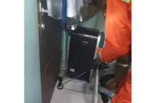Satroni Rumah Warga,...