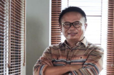 Bantu Warga Mekarmukti,...