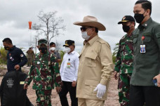 Gubernur Kalteng Dampingi...