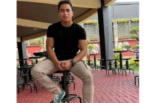 Dulu Berpenampilan Ambigu,...