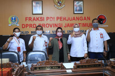 Gandeng Kampus, Fraksi...