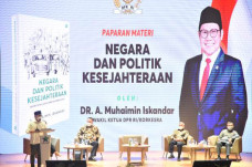Dihadiri Menteri dan...