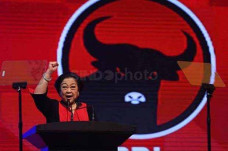 Tanpa Dipimpin Megawati,...