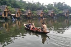 Sektor Pariwisata Menjadi...