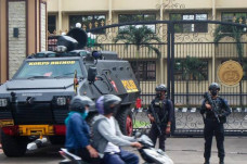 Geger Teror Mabes Polri,...