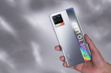 Besok, realme 8 yang...