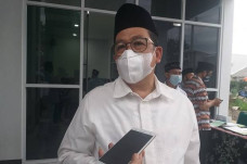 Pemkot Depok Larang...