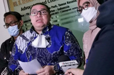 Cabut Gugatan Sepihak,...