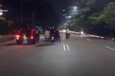 Boncengan Pakai Kursi...