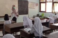 Hari Ini, SMKN 1 Depok...