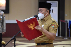 Gubernur Sugianto Sabran...