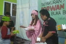Rayakan Ultah Ketujuh,...