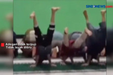 Selain Meresahkan, Sujud...