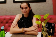 5 Pesona Wynona Riesa,...